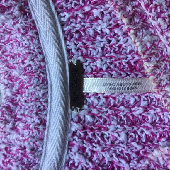 - Free People sweater in VGC - Picture 2 of 3